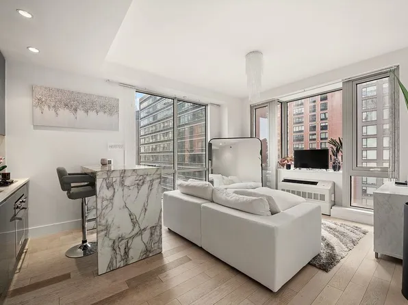 4415 Purves St #10D, Long Island City, NY 11101