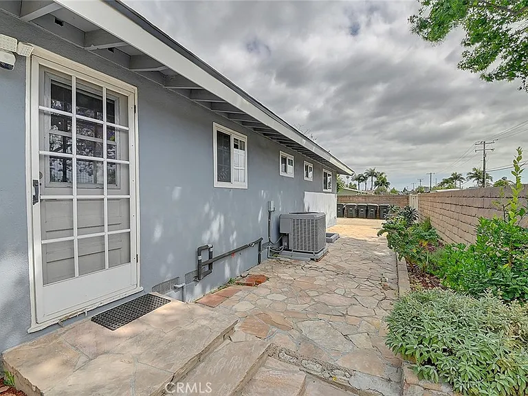 2044 W Spruce Ave — Photo 52