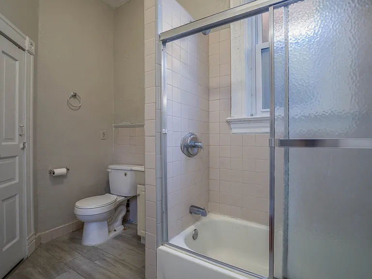 2310 Russell Blvd #A — Photo 16