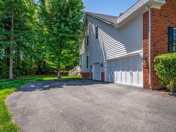 4th image of 6307 Culbreth Ct