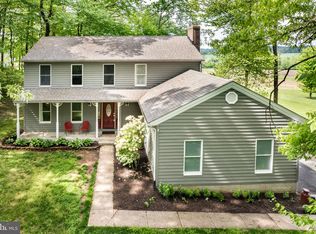 1385 Dennings Rd, New Windsor, MD 21776