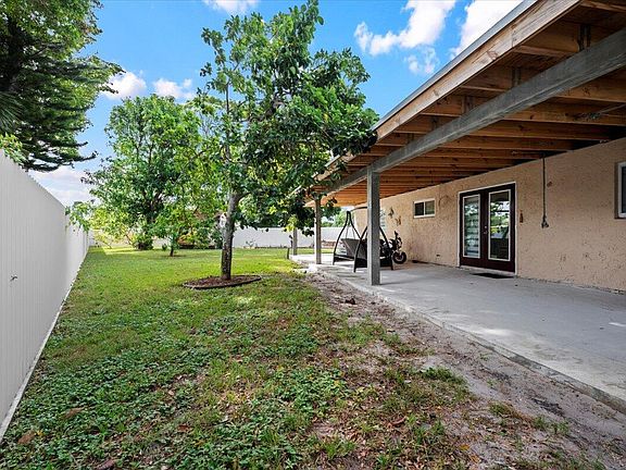 5th image of 487 Foresta Terrace