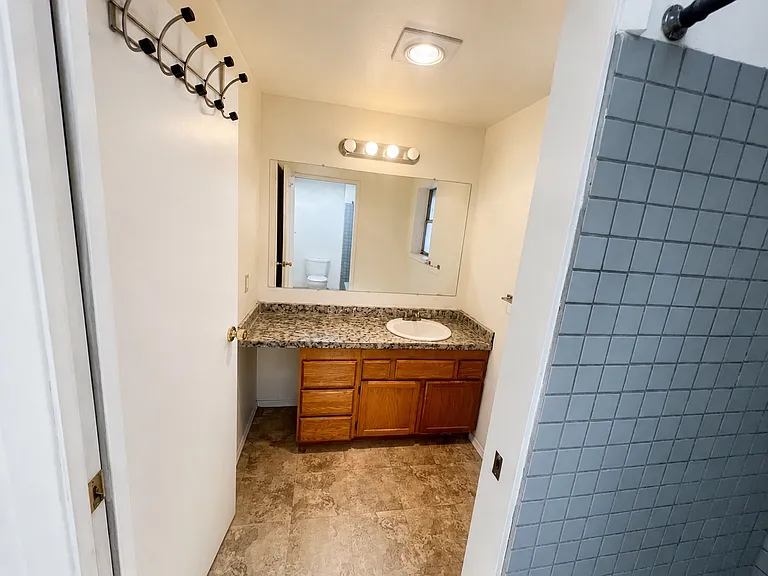1207 NE 55th St #A — Photo 9