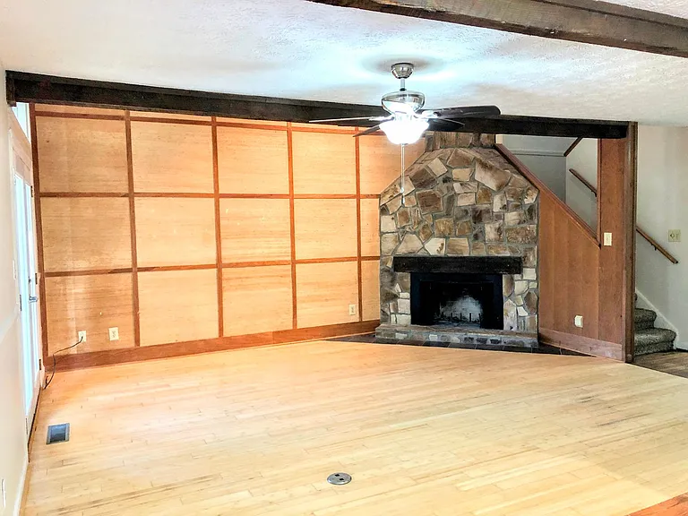 174 Woodstone Dr — Photo 5
