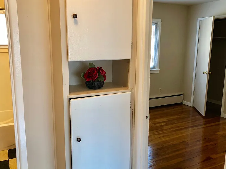 Maple Court — Photo 31