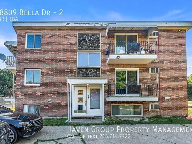 18809 Bella Dr #2 — Photo 1