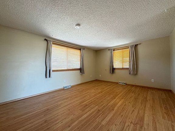 3rd image of 37075 Northwest Dr