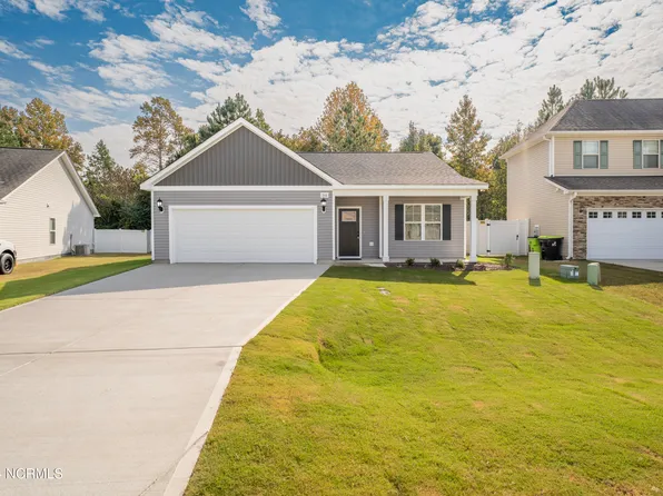 310 Hawks Bluff Drive, New Bern, NC 28560