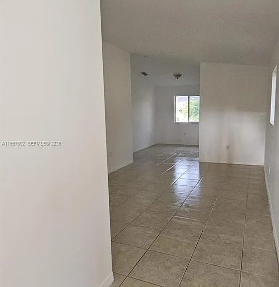 935 NE 33rd Ter #204 — Photo 3