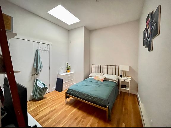 5th image of 103 Jefferson Ave #4F