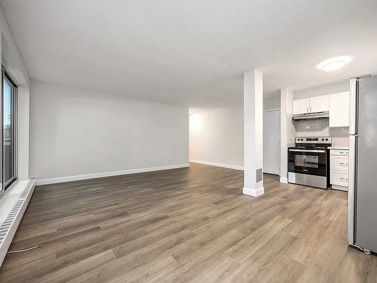 810 Trillium Park — Photo 8