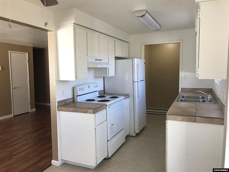 1st image of 3308 Woodside Dr APT 9