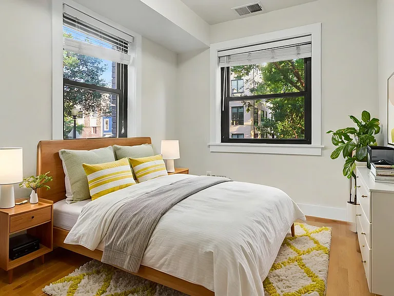 1300 K St SE #103 — Photo 3