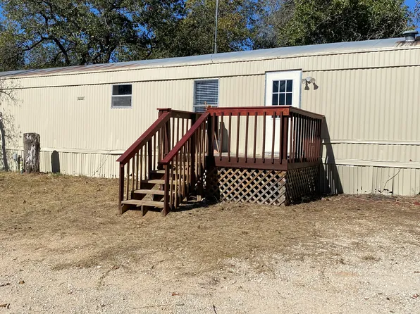 408 Hollow Oak, La Vernia, TX 78121