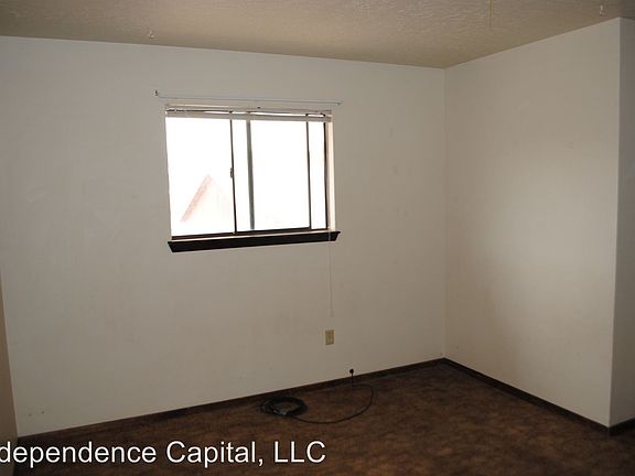 4th image of 2808 La Habra St APT C