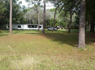 17951 Driftwood Ln, Lutz, FL 33558