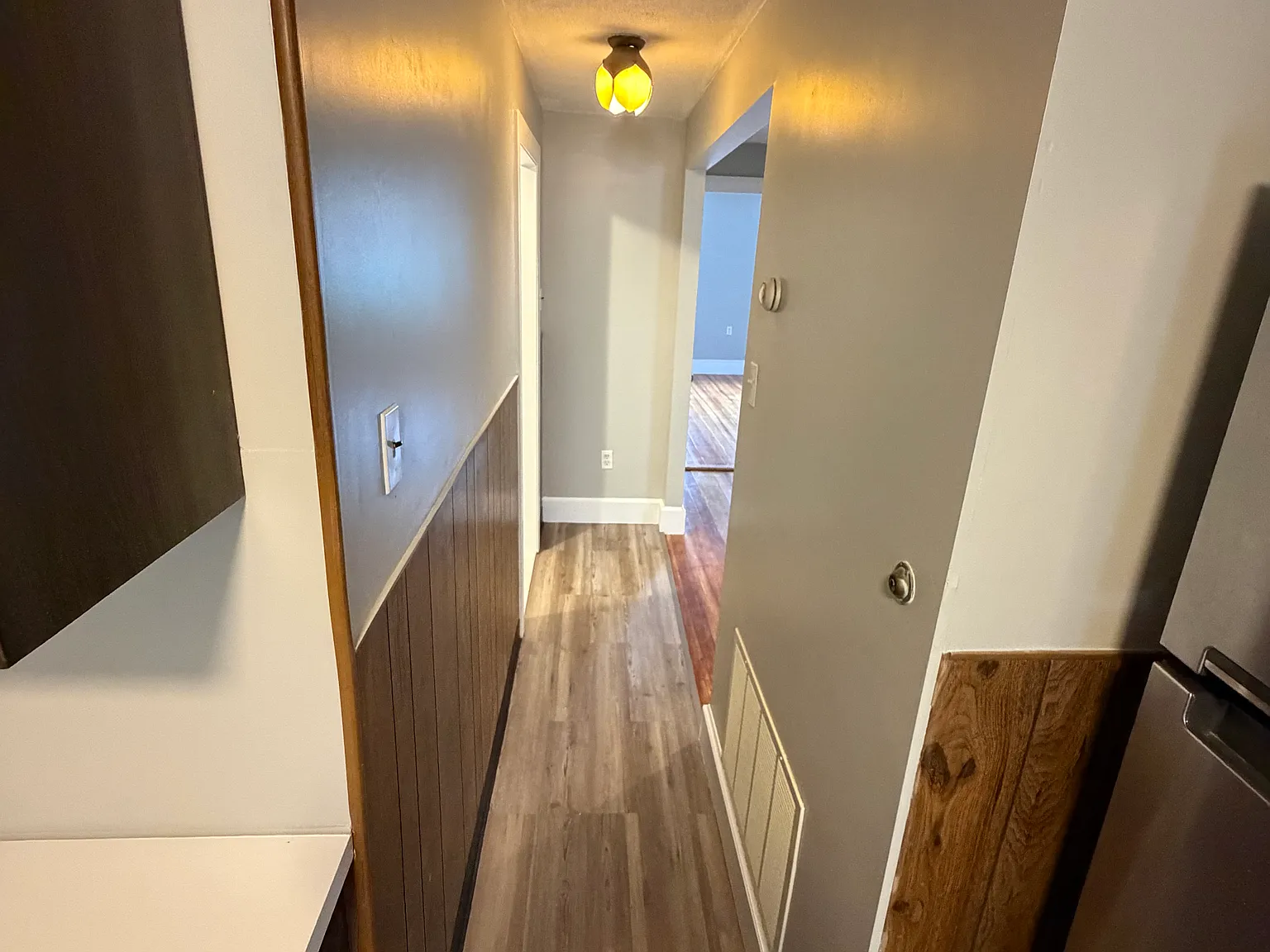 2 bed, 975 sqft, $2,600 — Photo 3