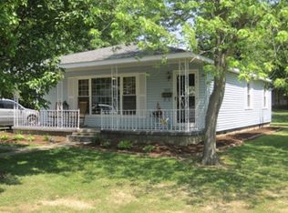 505 W Lakeview Dr, Fairfield, IL 62837