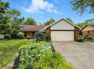 1721 Papermill Xing, Fort Wayne, IN 46825