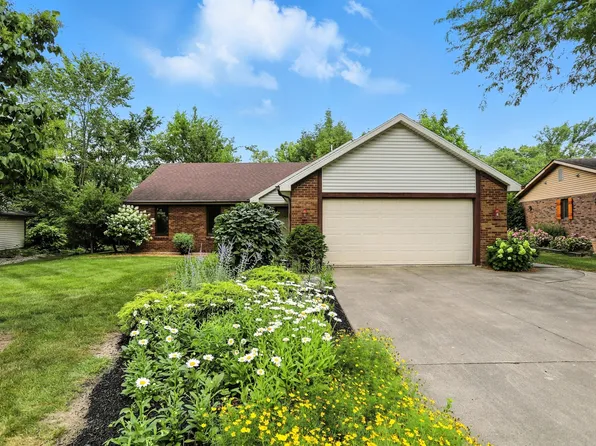 1721 Papermill Xing, Fort Wayne, IN 46825