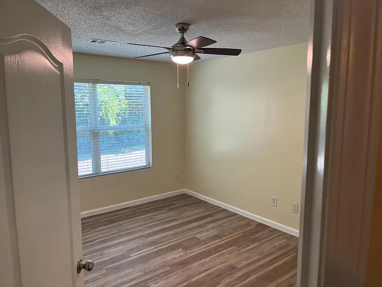 421 Bridgewater Way — Photo 11
