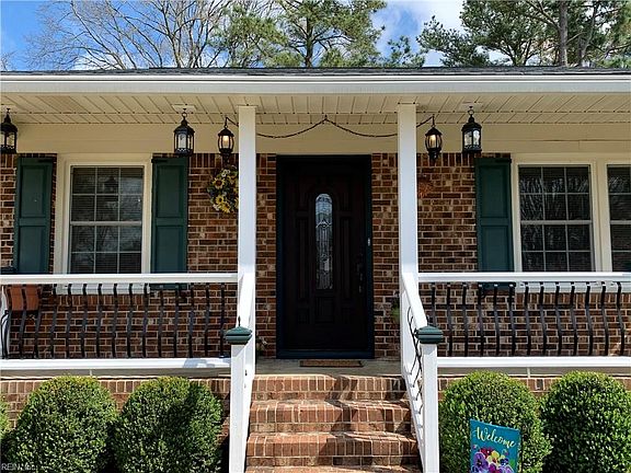 3rd image of 217 Hallbridge Dr