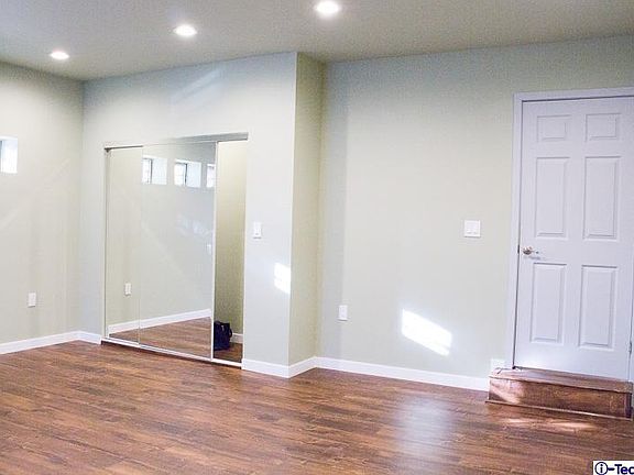 4th image of 10344 Odell Ave