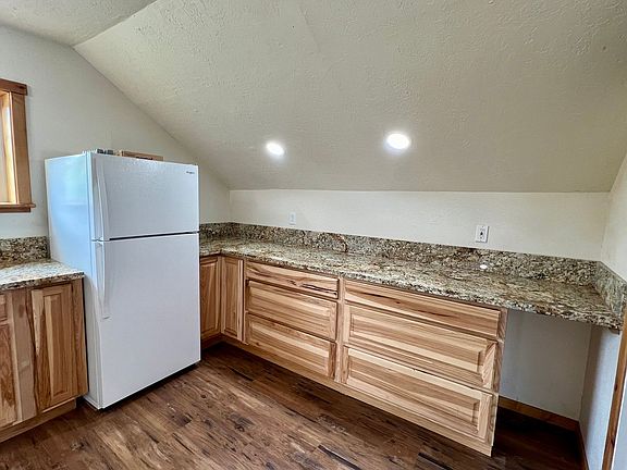 3rd image of 52471 Reedsford Rd