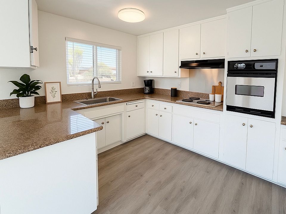 3 bedroom/2 bathroom kitchen