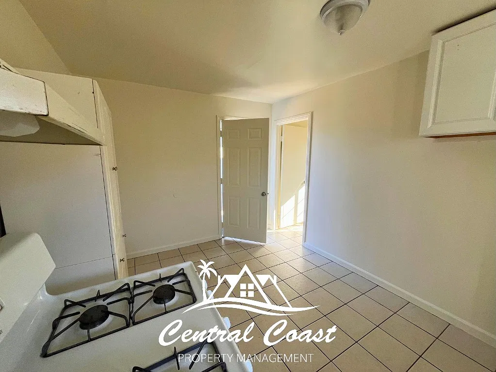 W Creston St, Santa Maria — Photo 4