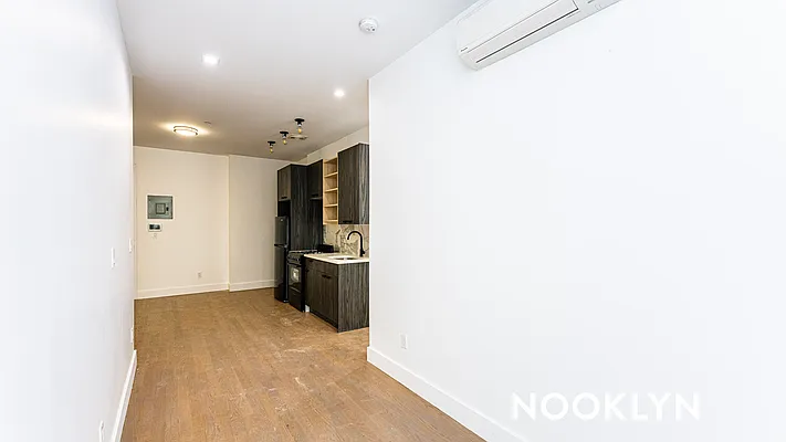 Rented by Nooklyn NYC LLC | media 61