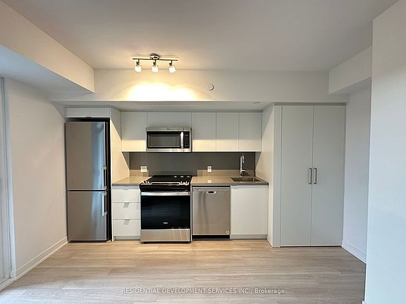 3rd image of 500 Wilson Ave #627