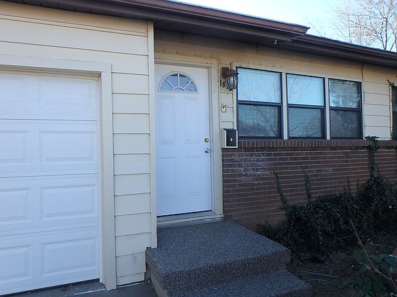 2nd image of 1616 Currie Ln