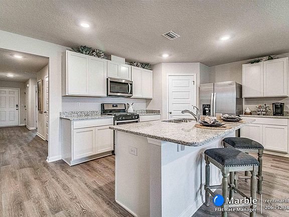 3rd image of 5224 Peach Dr