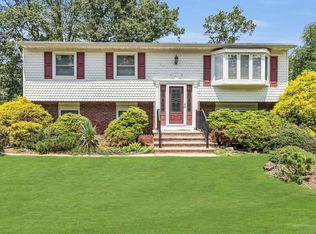 16 Andover Rd, Jackson, NJ 08527