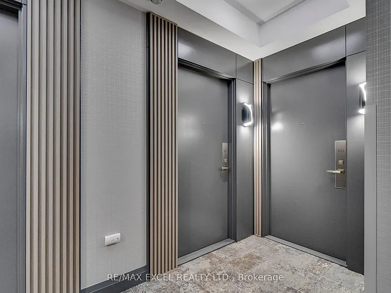 7161 Yonge St #625 — Photo 11