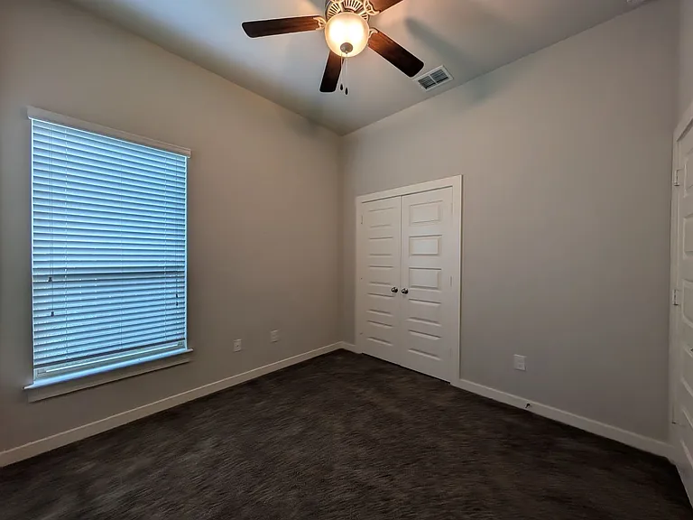 2237 Avery Vlg — Photo 24
