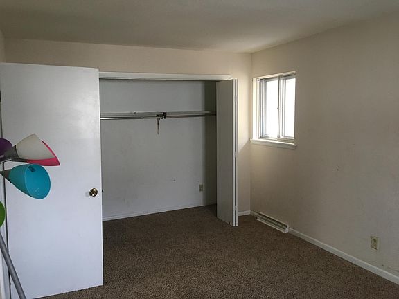 4th image of 903 W Macqueen Ave