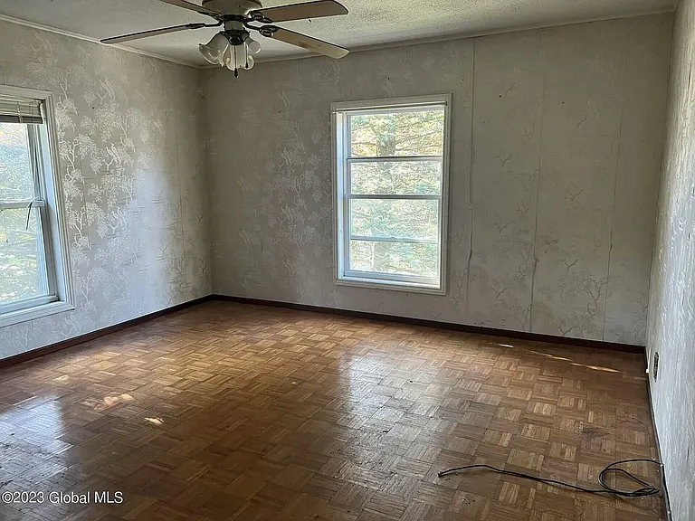 83 Prospect Ave — Photo 5