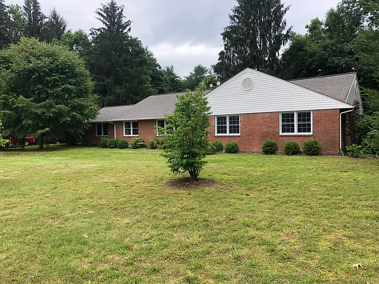1303 Glade Rd #A — Photo 2