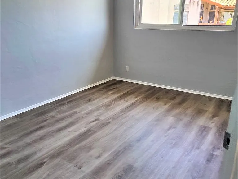 Estrella Avenue — Photo 10
