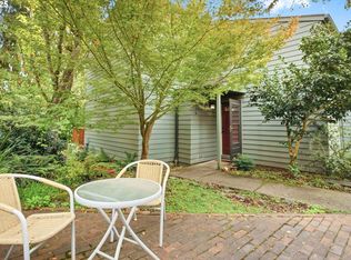 4441 Fox Hollow Rd APT 4, Eugene, OR 97405