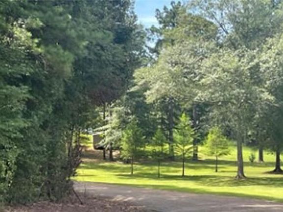 4th image of 141 Barefoot Ln