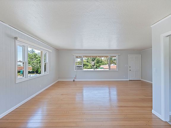 3rd image of 5000 Woodminster Ln #5004