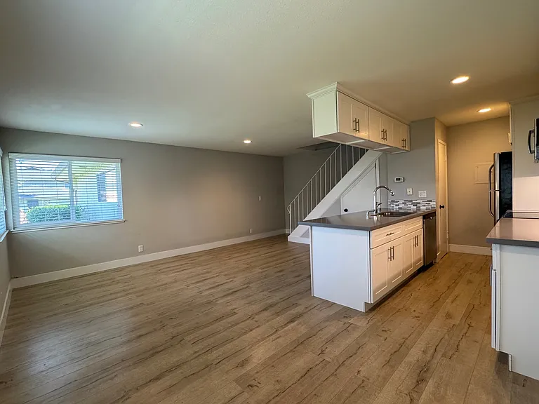 34855 Starling Dr #2 — Photo 4