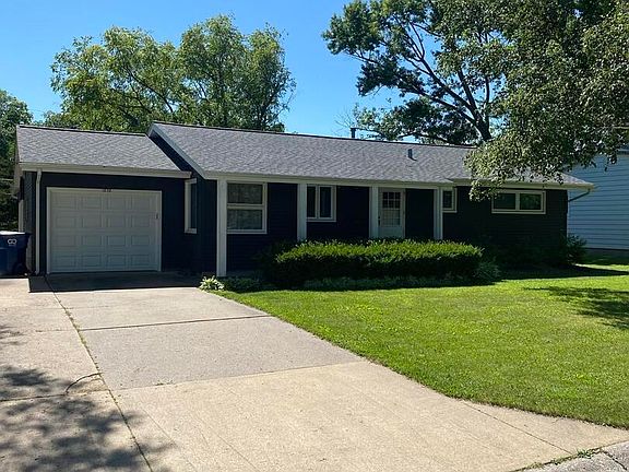 4th image of 1838 Elmwood Dr