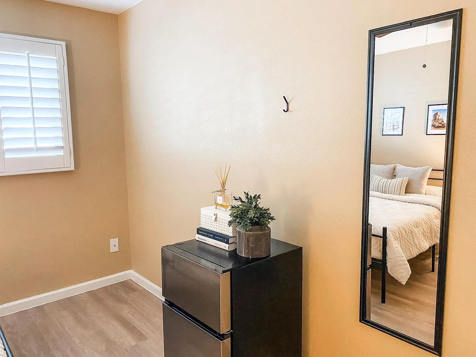 4 bed, 2.0 bath, 2099 sqft, $905 — Photo 4