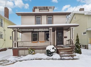 1354 Phelps Ave, Lakewood, OH 44107