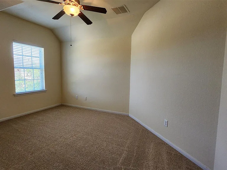 2318 Nashmor Dr — Photo 26