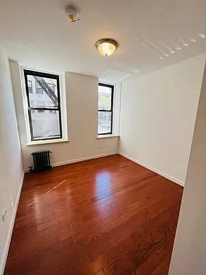 Rented by Bond New York | media 5